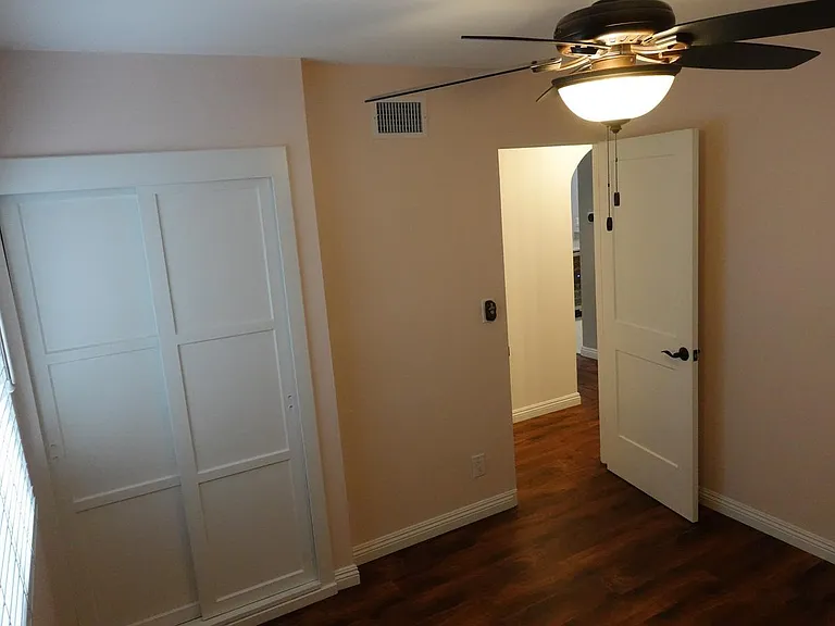 1006 Maertin Ln — Photo 24