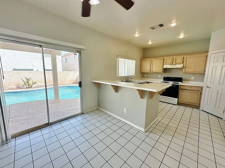 7216 Winding Creek Dr — Photo 11