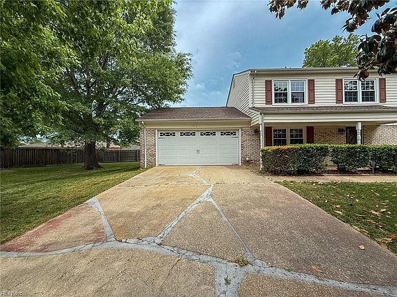4th image of 912 Marshall Cir