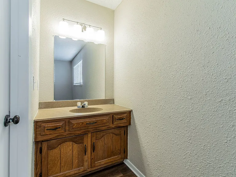 213 Melinda Dr — Photo 14