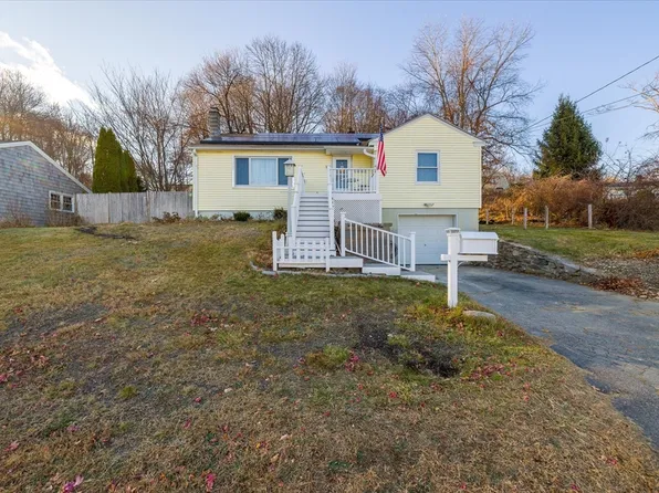 32 Saint Jean Ave, Leominster, MA 01453