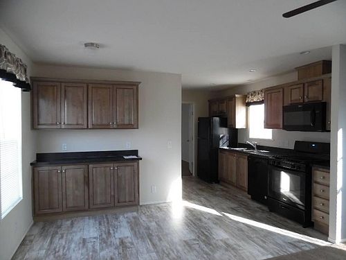 2nd image of 120 Carriage Ln