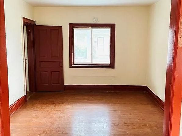 14 Boehm Pl #1