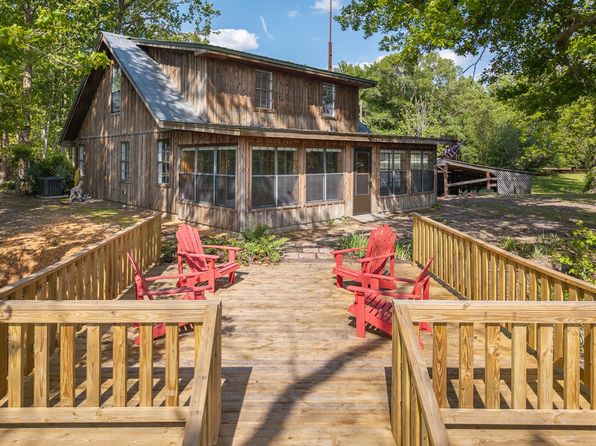 409 Sunrise Rd, Jonesville, LA 71343