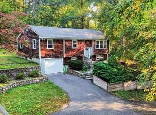 543 Main St, Hopkinton, RI 02833