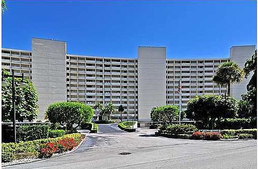 1st image of 126 Lakeshore Dr APT 225