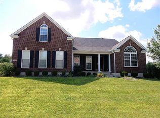 1233 Shawnee Run Dr, Hamilton Twp, OH 45039
