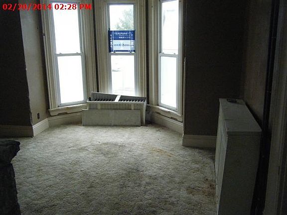 3rd image of 833 N Main St