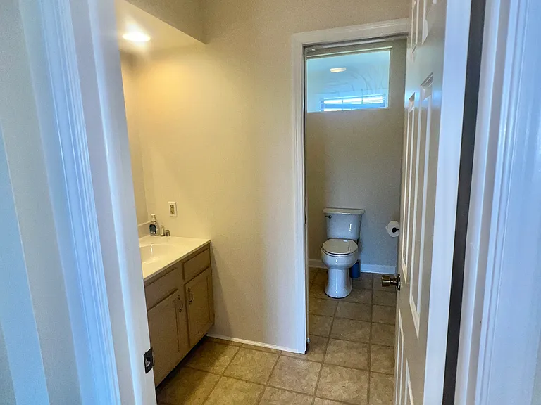 50 Carriage House Dr — Photo 10