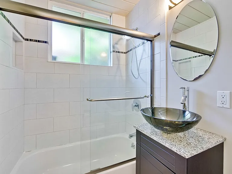 485 Emmons Dr — Photo 45