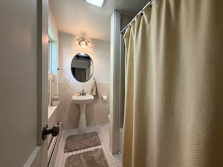 1123 Washington St #B — Photo 9