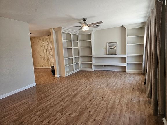 2nd image of 561 Bonita Ave