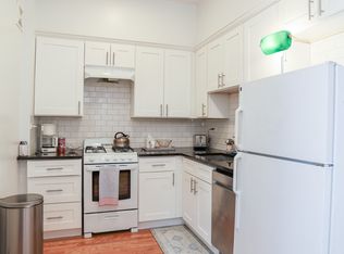 1764 N Clark St #1R, Chicago, IL 60614
