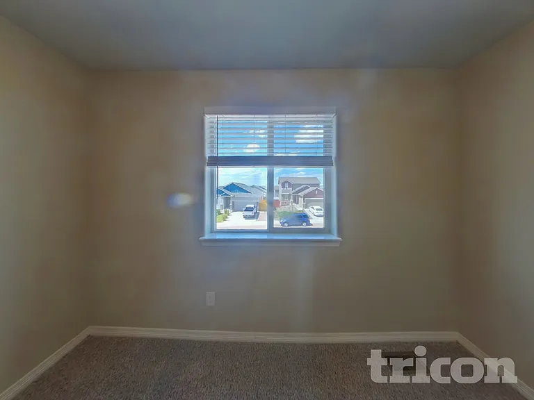 10865 Aliso Dr — Photo 11