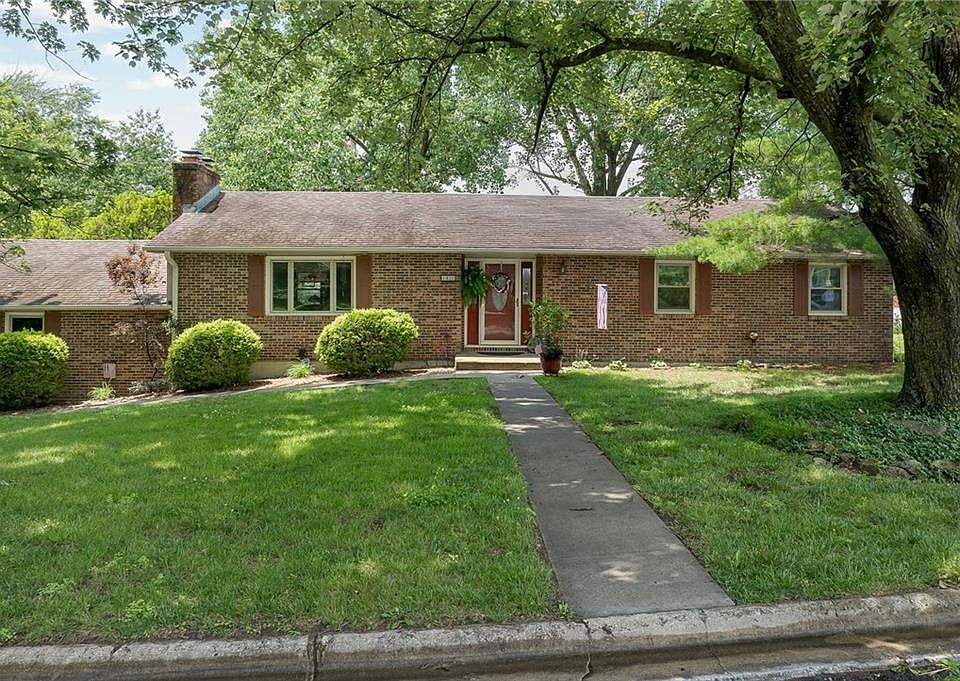 1st image of 1420 Dowell Dr