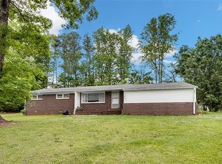 125 Oak Ln, Randleman, NC 27317