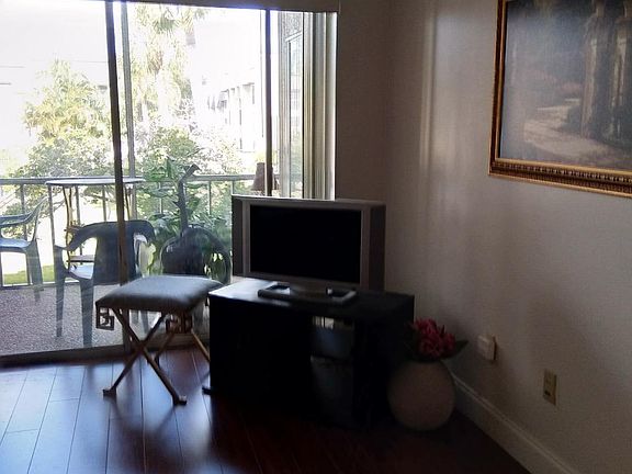 2nd image of 8693 Bardmoor Blvd APT 204
