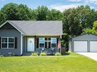 971 Hadley Loop Rd, Bowling Green, KY 42101