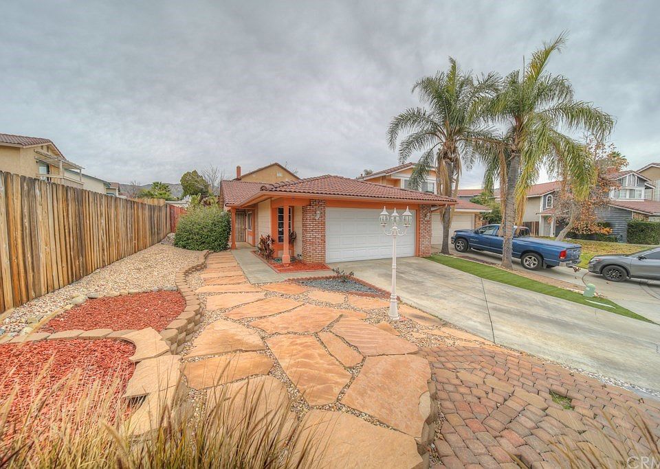 1st image of 23638 Birdsong Ct