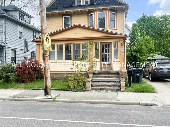 221 S Portage Path