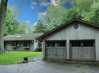 19 Harding Ln, Westport, CT 06880