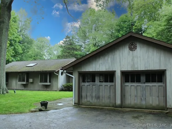 19 Harding Lane, Westport, CT 06880