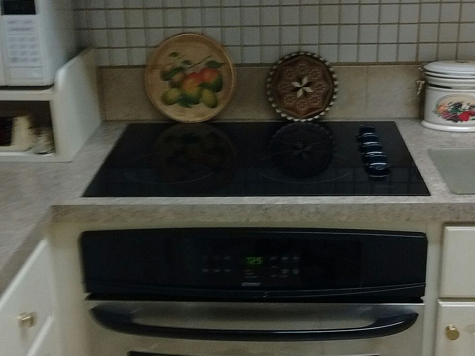 1st image of 10850 W Flagler St APT 101
