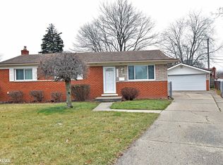 40443 Lafayette Dr, Sterling Heights, MI 48313