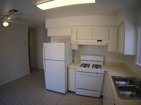 5th image of 856 Laker Ln