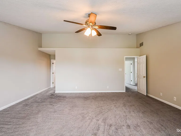 8032 Kersey Dr — Photo 7