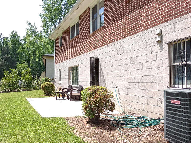2510 Miriam Ln — Photo 34