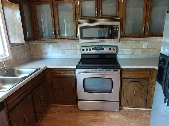 5th image of 575 Egret Blvd NW