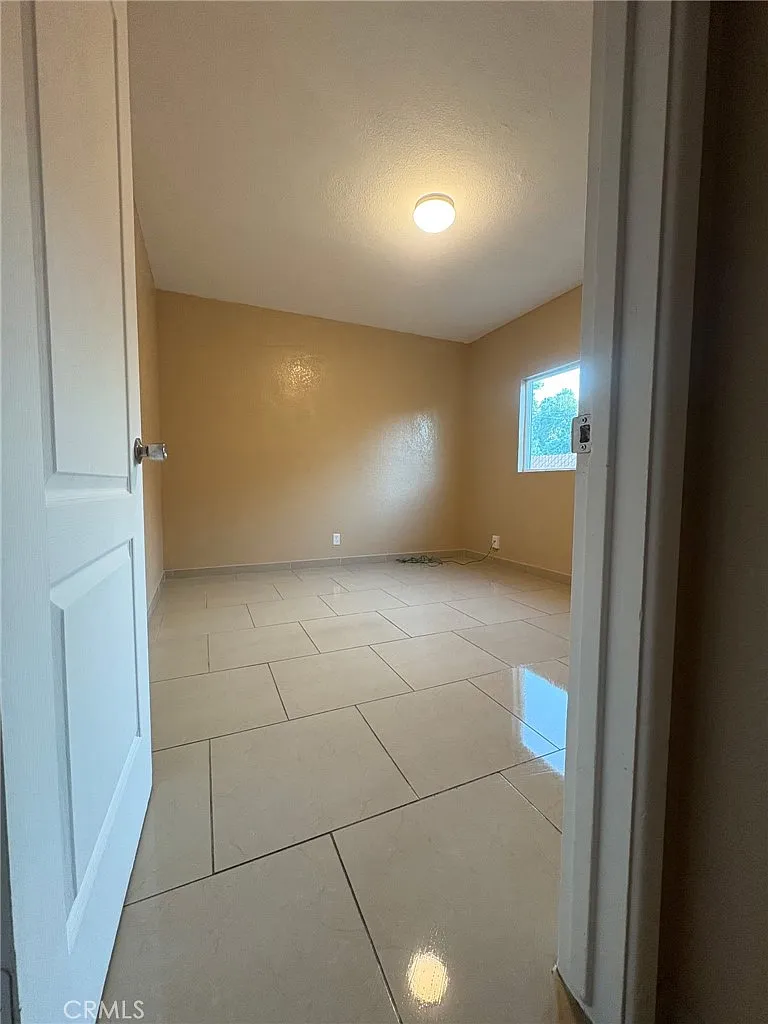 2 bed, 1250 sqft, $1,500 — Photo 4