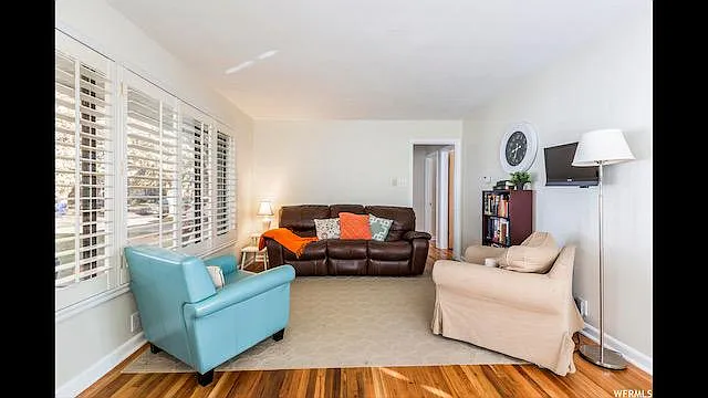 3219 S Metropolitan Way — Photo 3