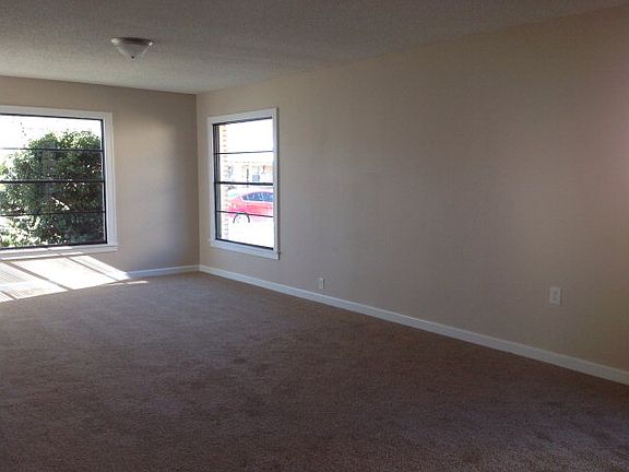 3rd image of 1800 N Washington Ave