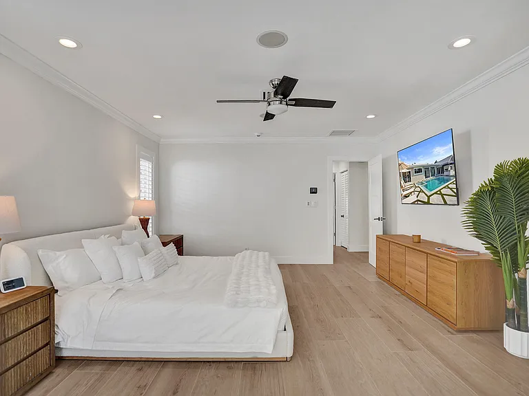 885 Nafa Dr — Photo 53