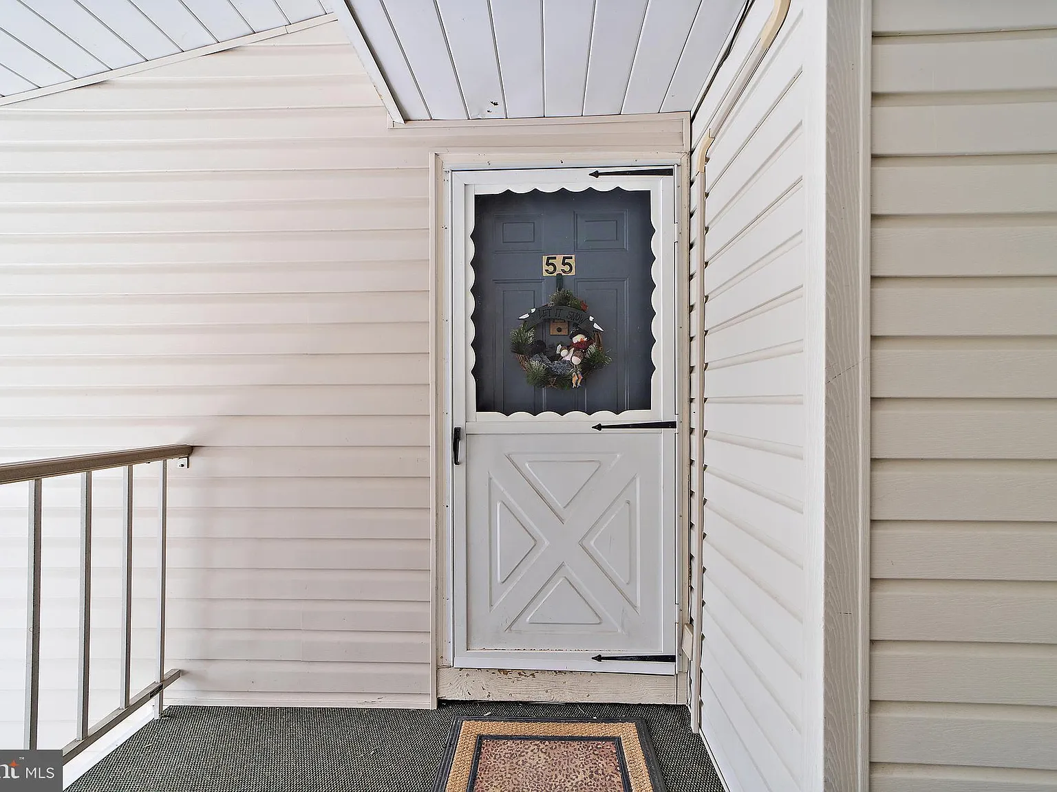 2 bed, 1100 sqft, $2,200 — Photo 3