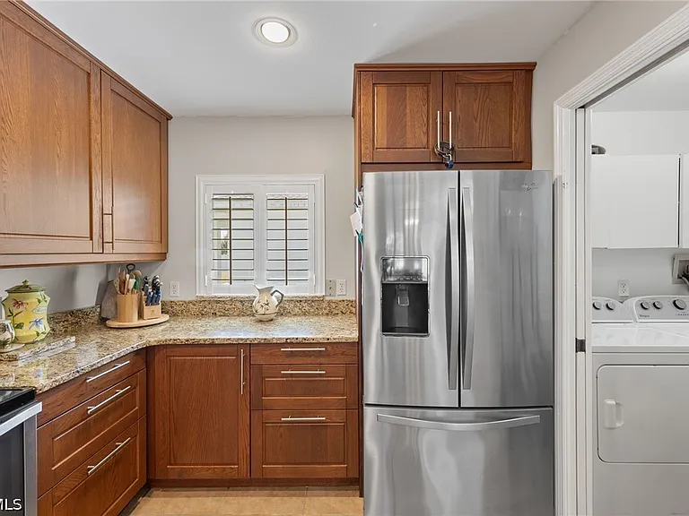 2305 SW 19th Pl — Photo 20