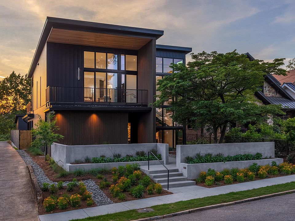 1st image of 607 Forest Ave