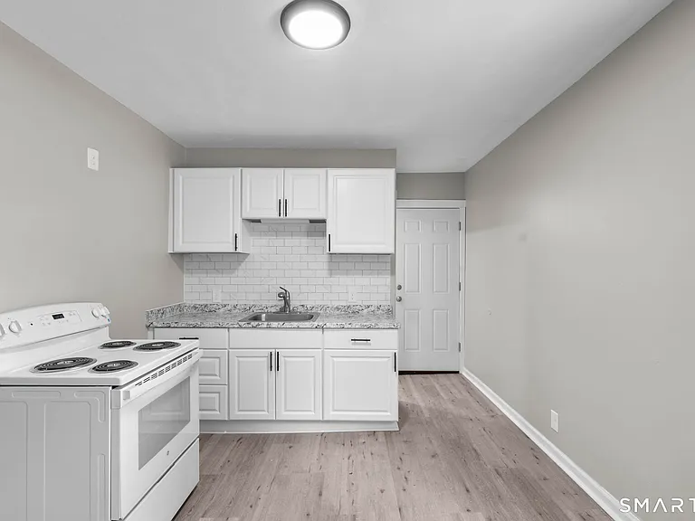 106 Birch St #7 — Photo 4