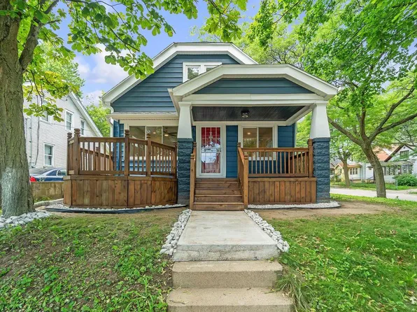 2977 North Richards STREET, Milwaukee, WI 53212