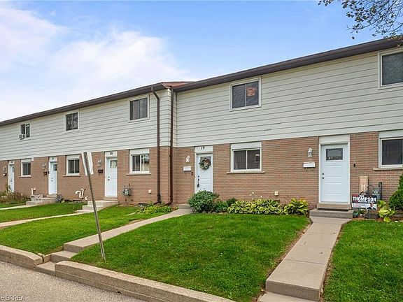 4th image of 379 Darling St #19