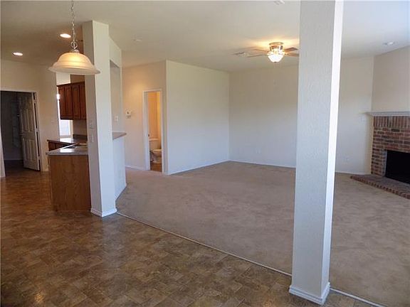5th image of 2038 Gardenia Dr