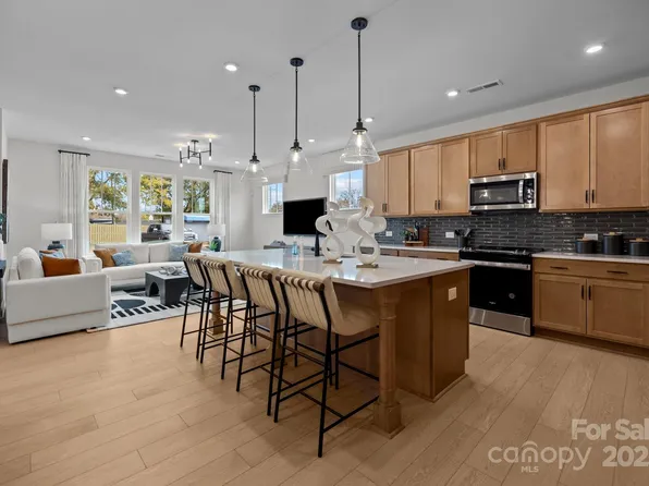 2950 Clyde Dr #28, Charlotte, NC 28208