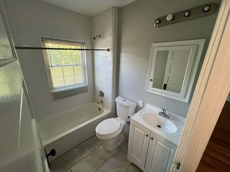 2917 Jackson St — Photo 26