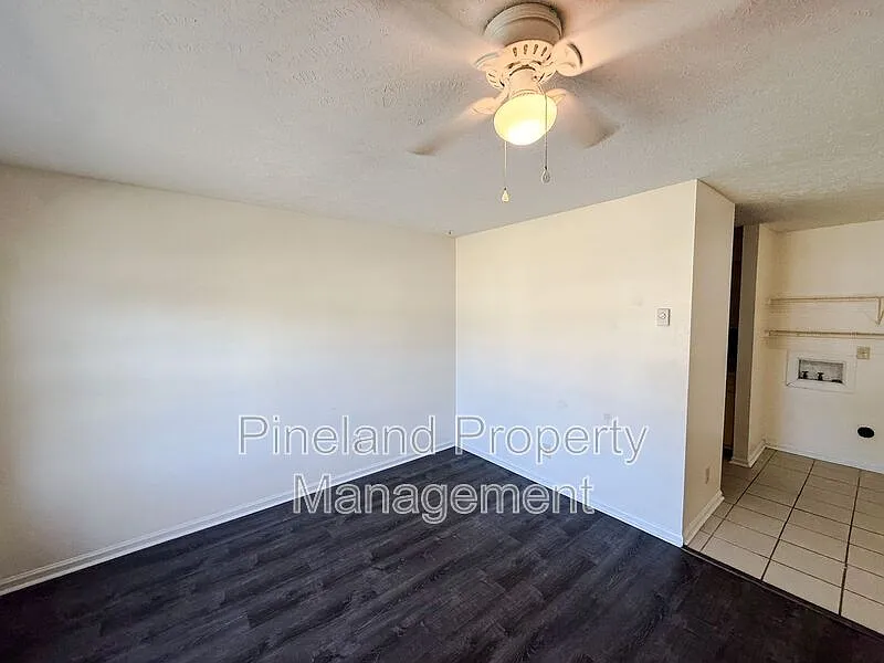 1 bed, 1.0 bath, $755 — Photo 3