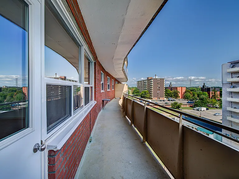 1785 Bloor St — Photo 9