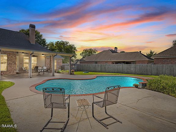 2nd image of 9623 Belle Place Cir
