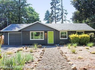 17901 SW Tualata Ave, Lake Oswego, OR 97035