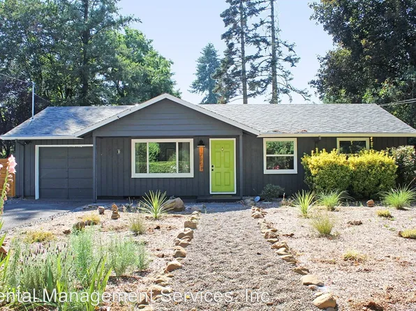 17901 SW Tualata Ave, Lake Oswego, OR 97035